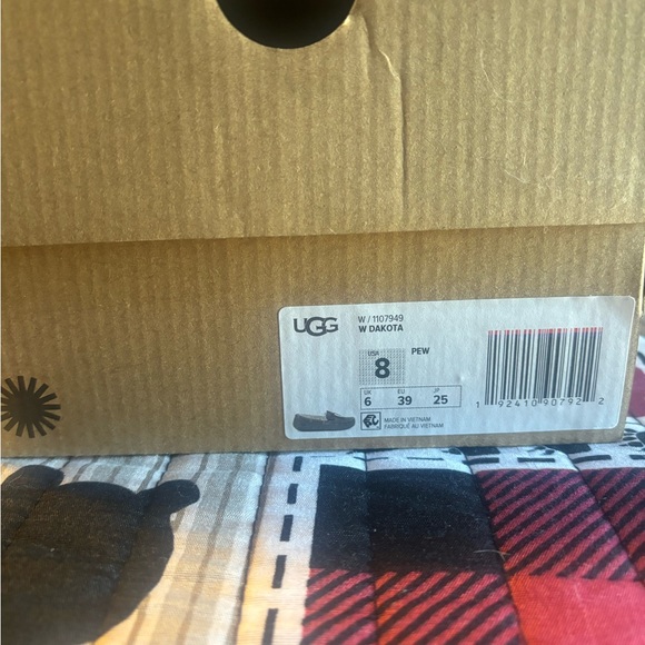 UGG Women’s Grey Moccasins - Picture 5 of 5